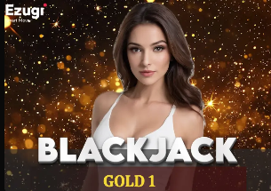 C罗晒与迷你罗合照：与最好的小伙伴探险 仍不忘晒大腿肌肉